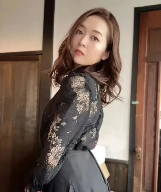 从芭蕾舞者到“炎上”女王:藤环奈的争议营销与她的聪明活法