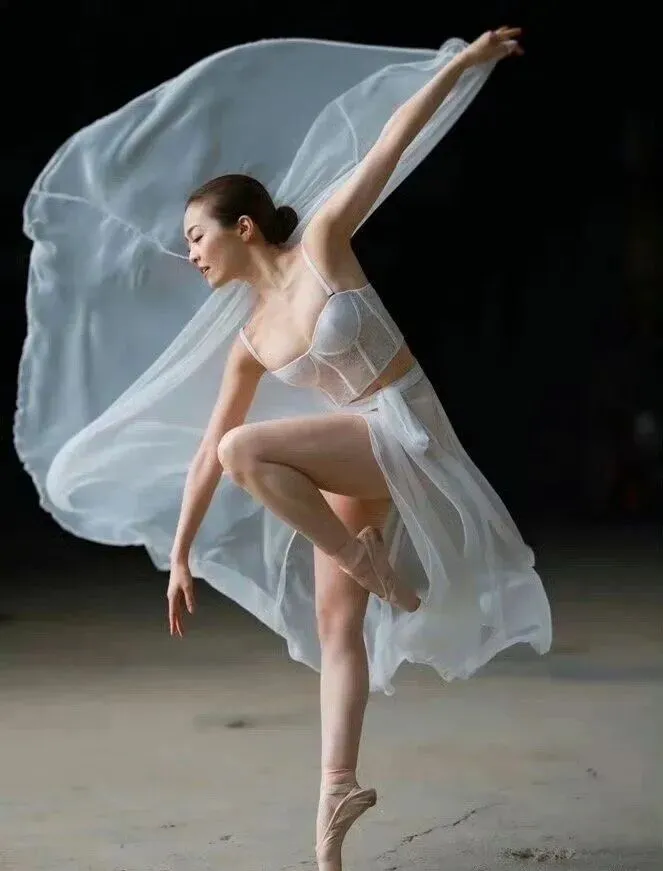 从芭蕾舞者到“炎上”女王:藤环奈的争议营销与她的聪明活法