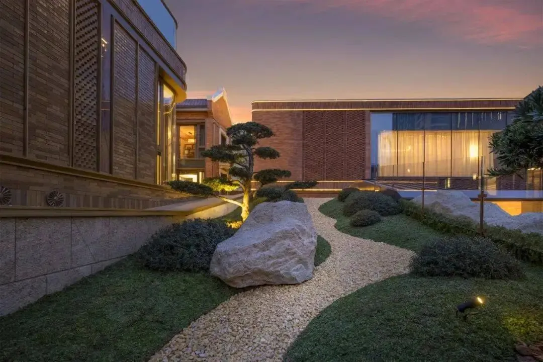 越秀外滩樾售楼处_越秀外滩樾(营销中心)官方网站_售楼处地址_越秀外滩樾售楼处电话_价格曝光_最新房源情况_户型_24小时咨询热线