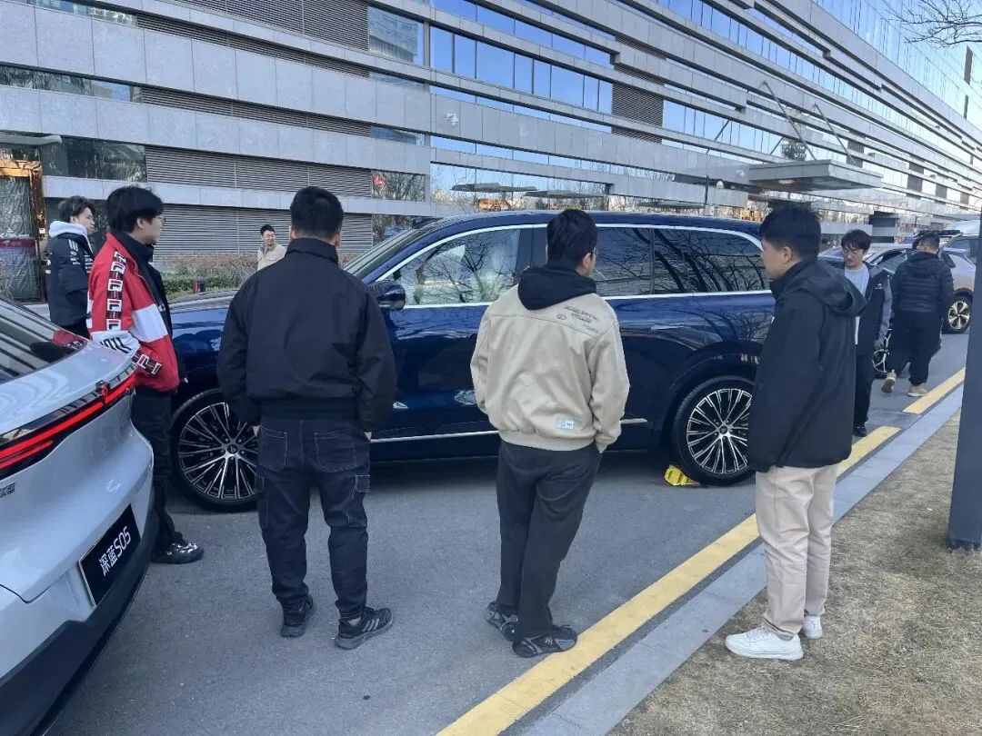 上门服务进企业 春日营销暖人心——北方长福走进京东集团开展深蓝汽车品鉴活动