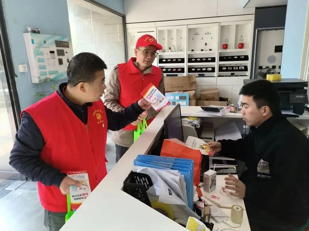 争优争先争效 | 宁德市市场监管局多形式开展学雷锋志愿服务活动