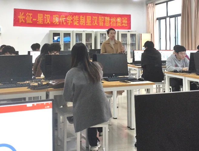 【专业解读】智能技术学院转载:计算机网络技术专业——组建运维网络,架设沟通桥梁