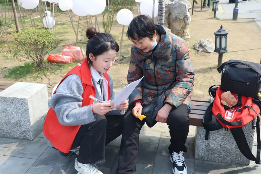 计算机与信息技术学院2024-2025年度优秀学生风采(一)