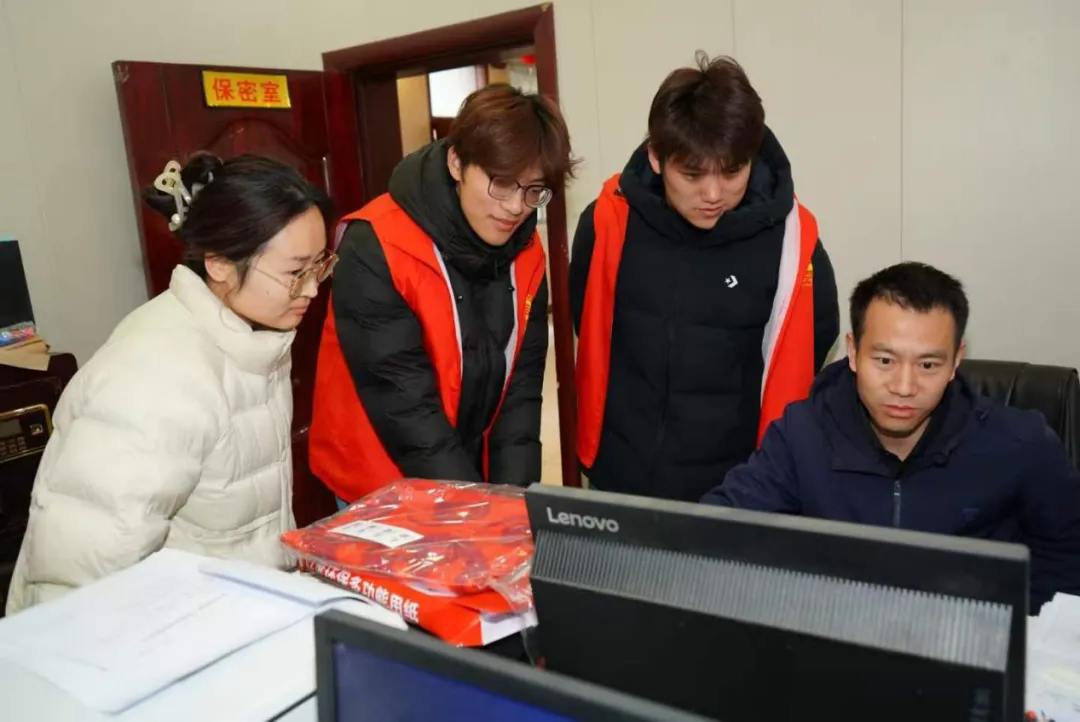 弘扬志愿精神,普及电脑知识——数字智能学院开展特色外出实践活动