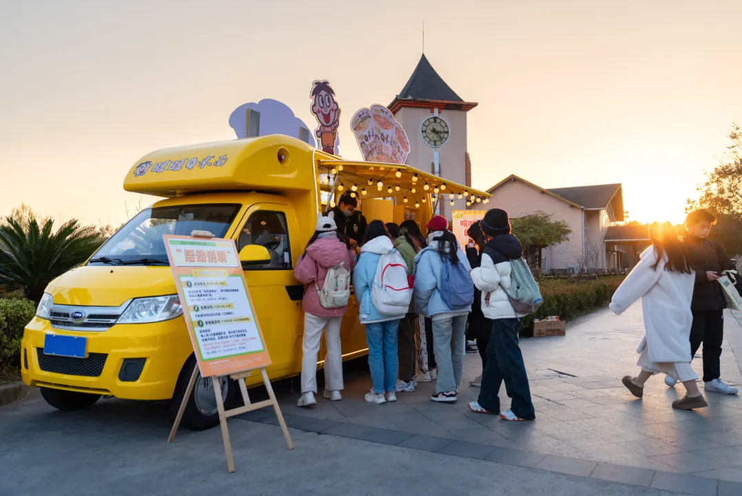 活动营销 | 真实体验胜千言!旺旺 Q 米面快闪车Z世代营销,高效种草新品