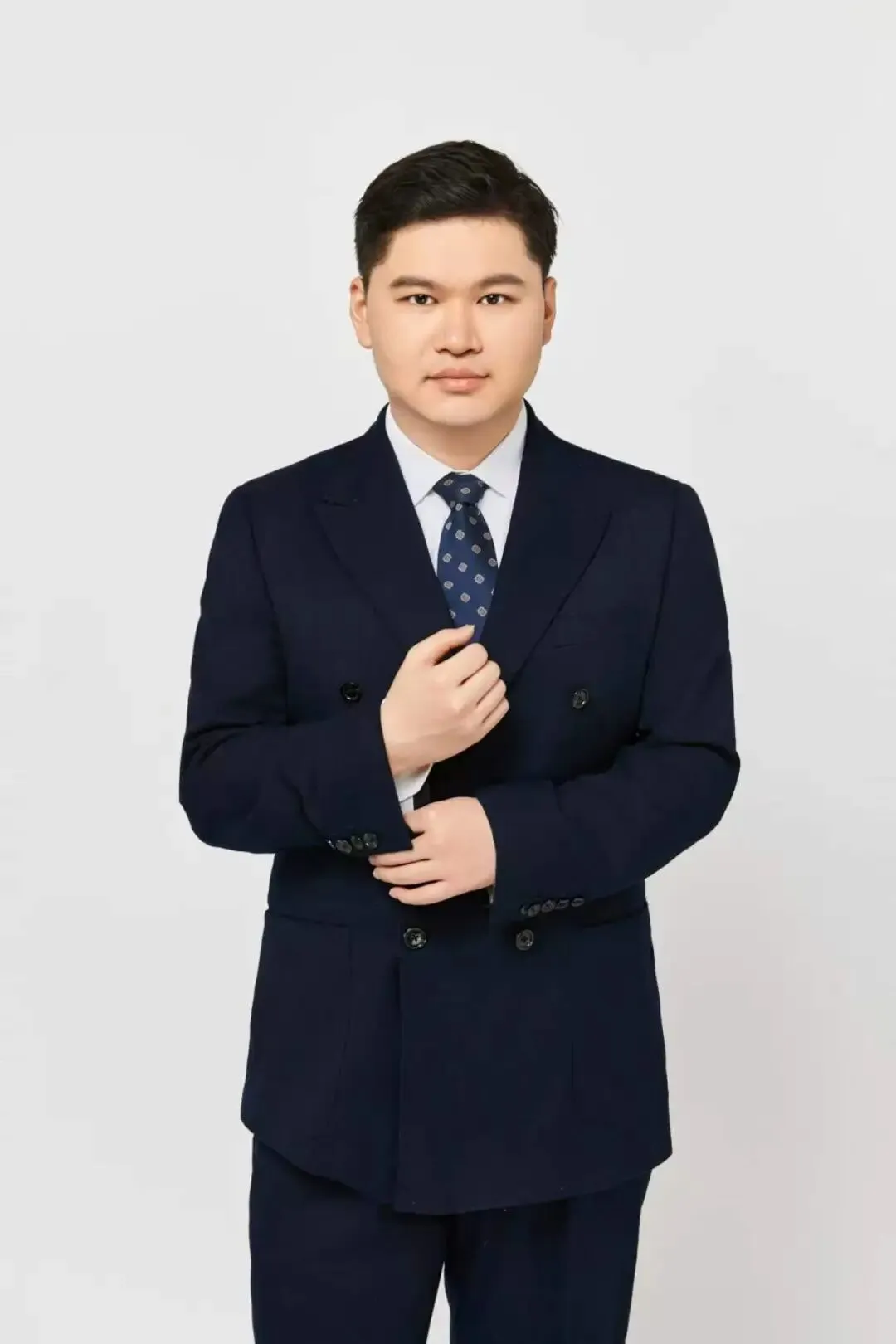 315晚会给营销业敲警钟:别再当“流量猎手”,必须转型“信任建筑师”