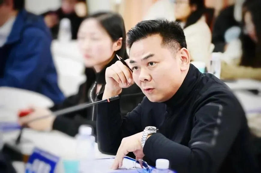 《中国广告年鉴》及《中国营销传播高质量发展报告》编辑出版研讨会在广州顺利召开