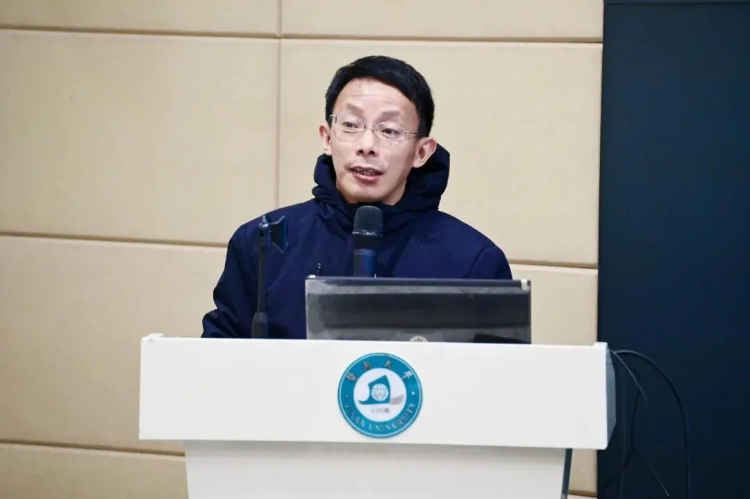 《中国广告年鉴》及《中国营销传播高质量发展报告》编辑出版研讨会在广州顺利召开