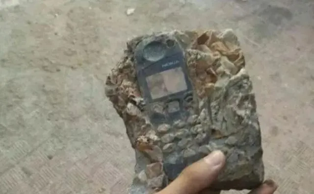 逛了古玩市场,没捡到漏,却因为这些奇葩古董,笑出了内伤