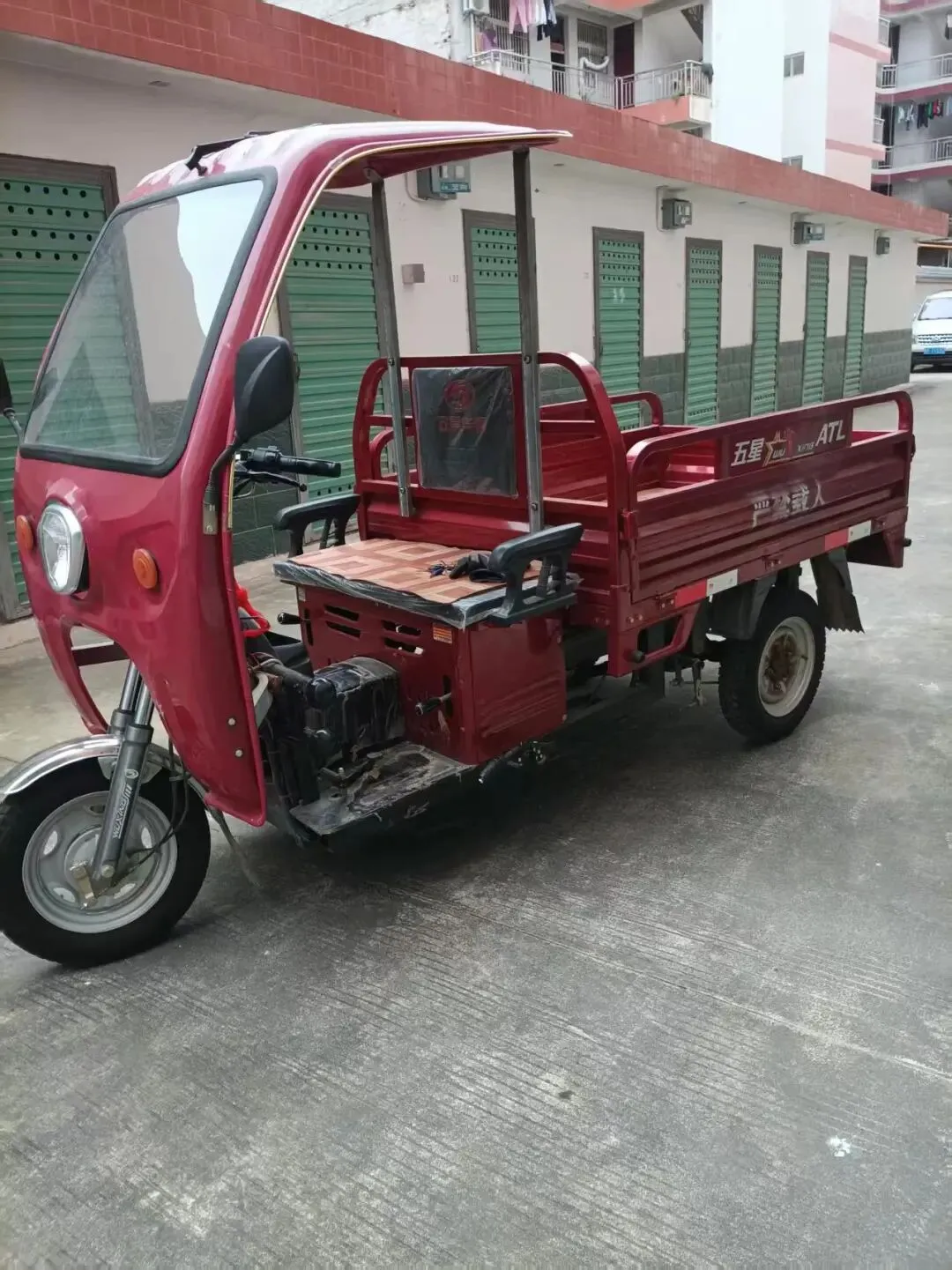 跳蚤市场【车库出租、滴滴招司机、古筝出售、招人、求购、代练,出售,转让,出租】