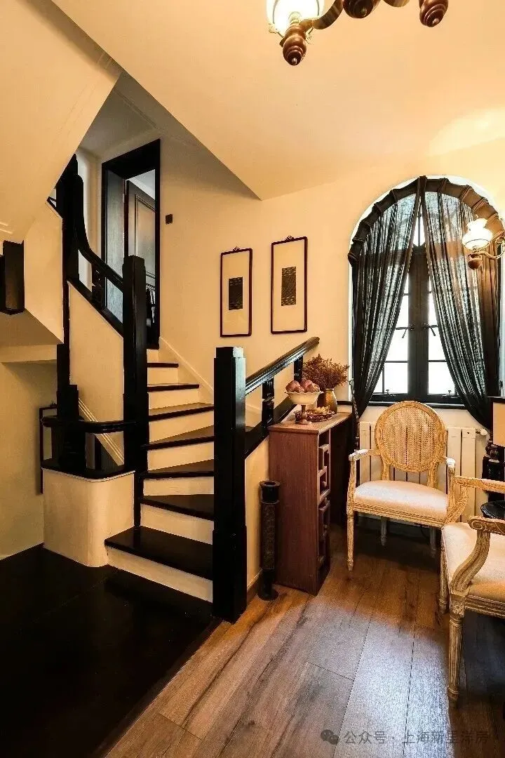 直降430万,目前市场2000万左右性价比最高,最强整栋,镇宁路渔光邨,144.24平,报价2150万出售中,近期看房方便!