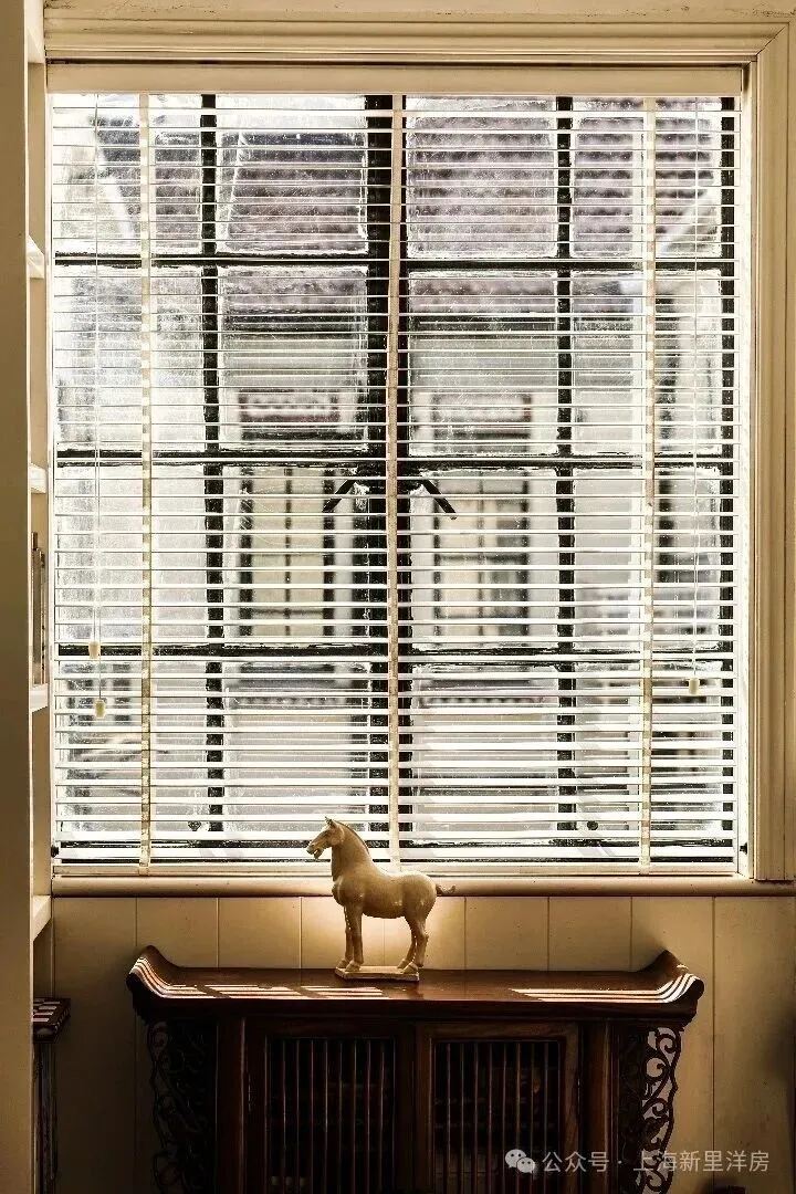 直降430万,目前市场2000万左右性价比最高,最强整栋,镇宁路渔光邨,144.24平,报价2150万出售中,近期看房方便!