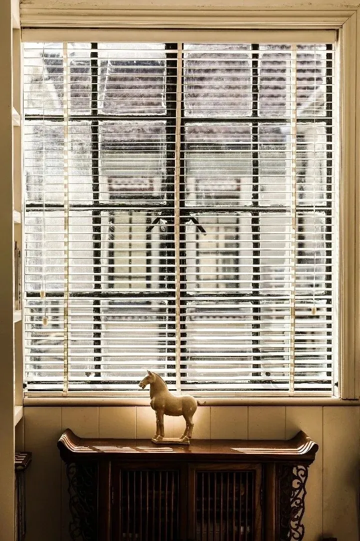 直降430万,成交倒计时了!目前市场2000万左右性价比最高,最强整栋,镇宁路渔光邨,144.24平,报价2150万出售中,近期看房方便!