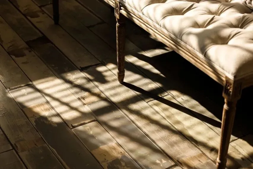 直降430万,成交倒计时了!目前市场2000万左右性价比最高,最强整栋,镇宁路渔光邨,144.24平,报价2150万出售中,近期看房方便!