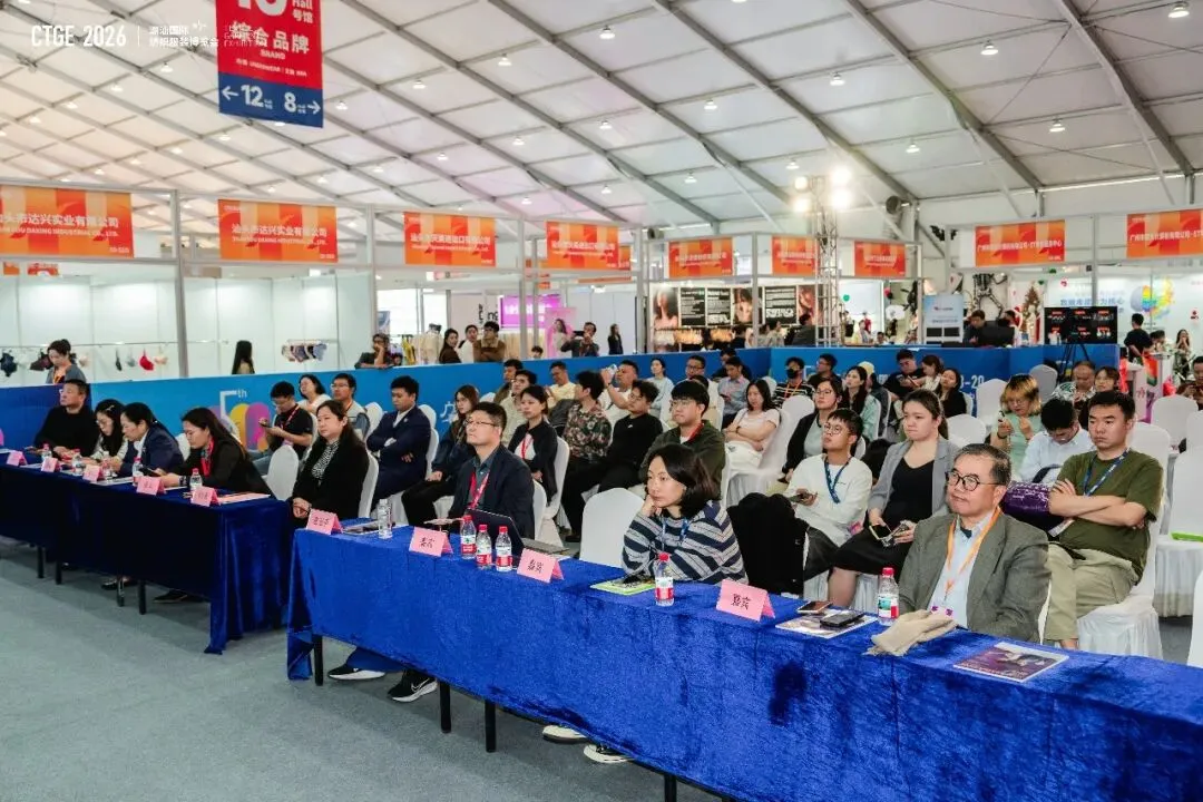 “灌”“潮”涌动,电商推动主题服饰拓市场卖全球!