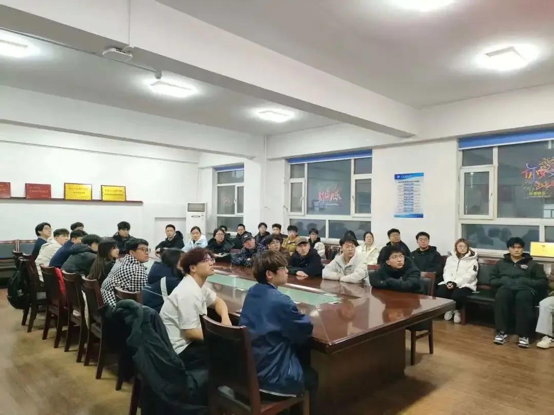 阳光心灵,向上青春|计算机科学与技术学院(软件学院)组织观看心理健康测评科普公开课