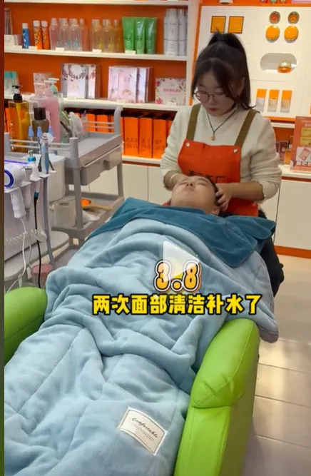 产品丨数花RoiAI获客专家 主动搜、自动发、精准截,三招打通全链路