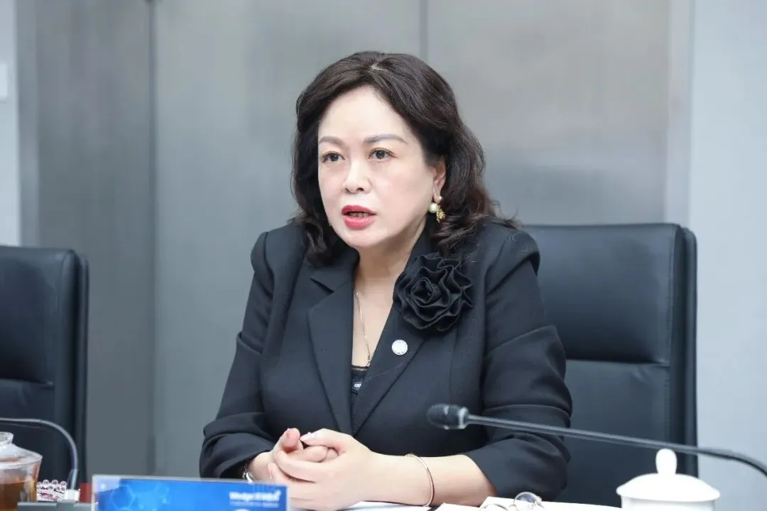 深圳市市场监督管理局党组成员、食品药品安全总监董姗率队莅临万泽调研指导