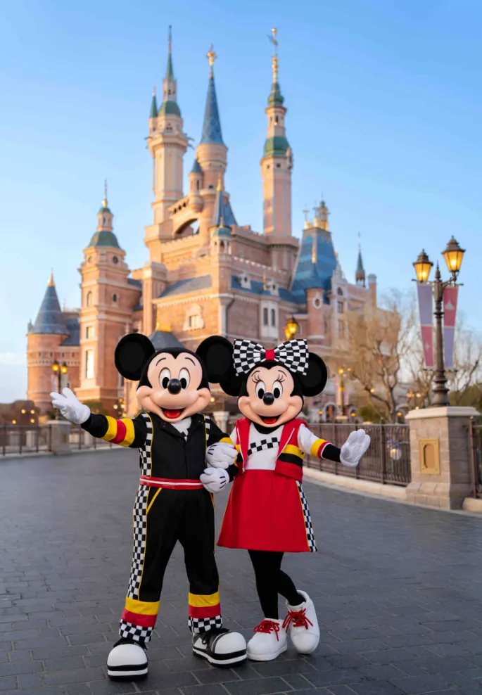 品牌营销动向(二)「迪士尼 * F1 解锁奇速新体验」