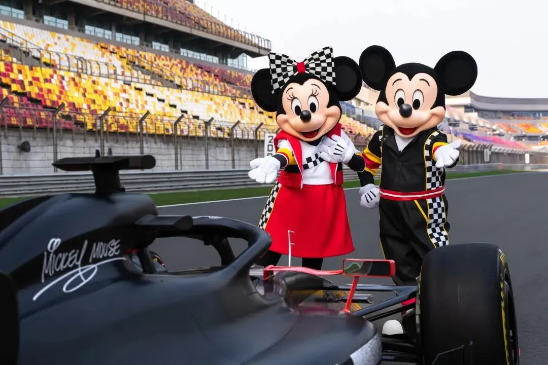 品牌营销动向(二)「迪士尼 * F1 解锁奇速新体验」