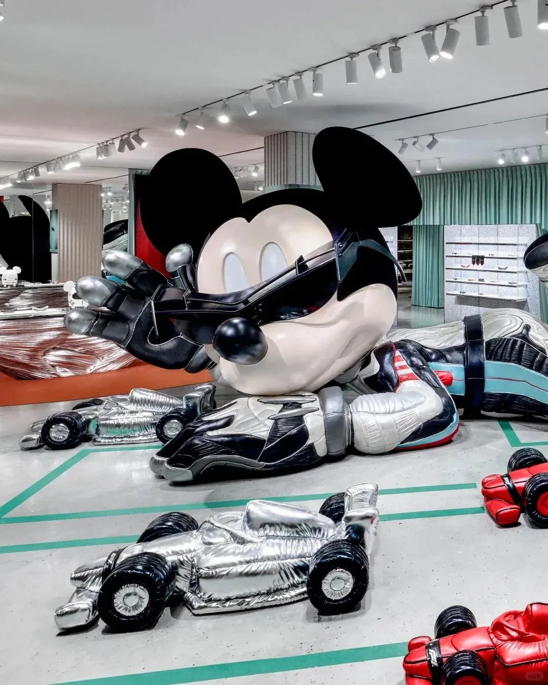 品牌营销动向(二)「迪士尼 * F1 解锁奇速新体验」