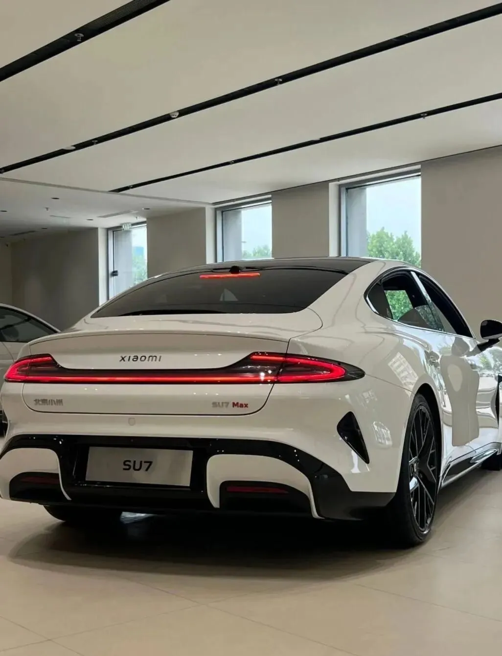 又来一波!宝马女销售精准点穴,雷军的小米回应很克制