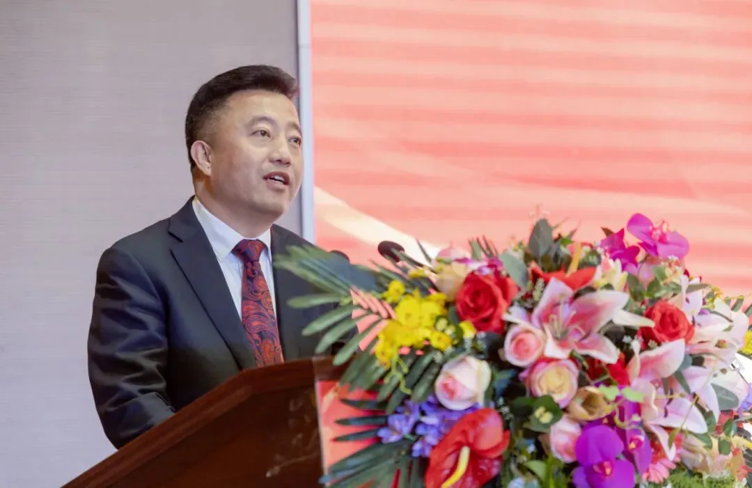 首衡高碑店市场2025年度商户表彰大会隆重召开 米亚林董事长发表讲话