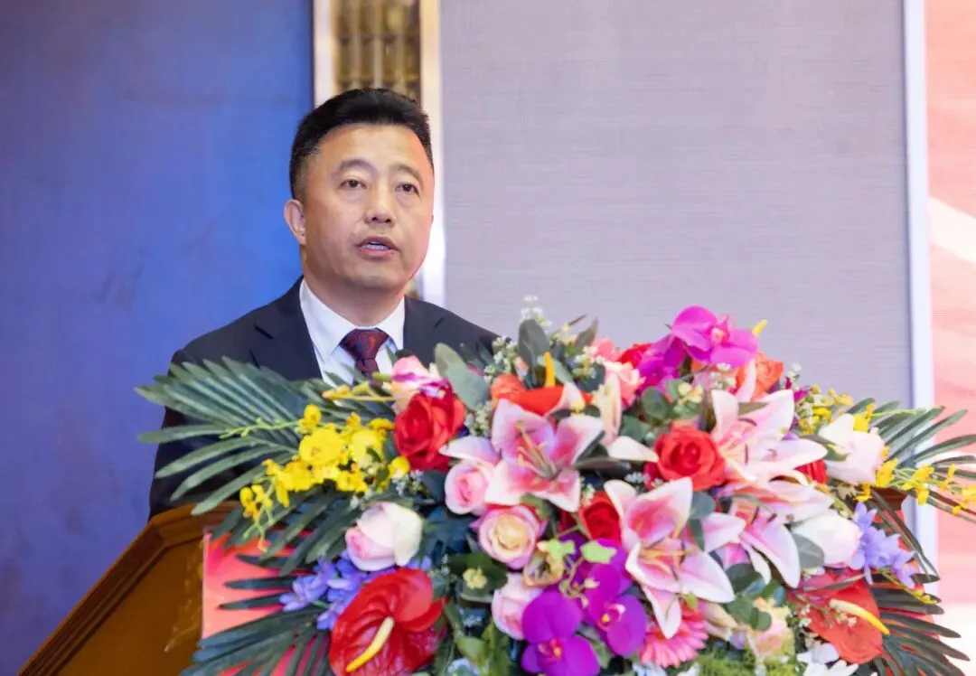 首衡高碑店市场2025年度商户表彰大会隆重召开 米亚林董事长发表讲话