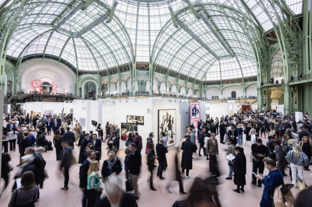 全球艺术市场的“温和复苏”与结构性调整