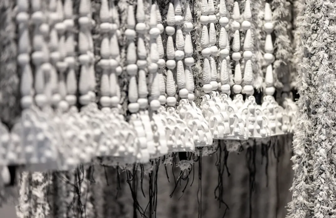 全球艺术市场的“温和复苏”与结构性调整