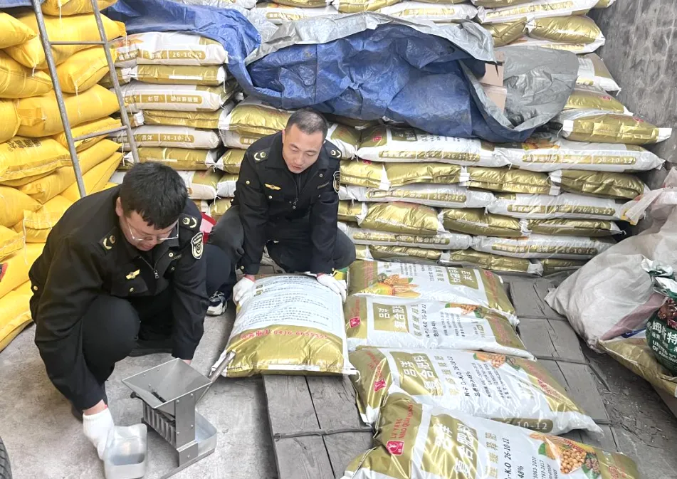永吉县市场监督管理局开展化肥产品质量抽检工作