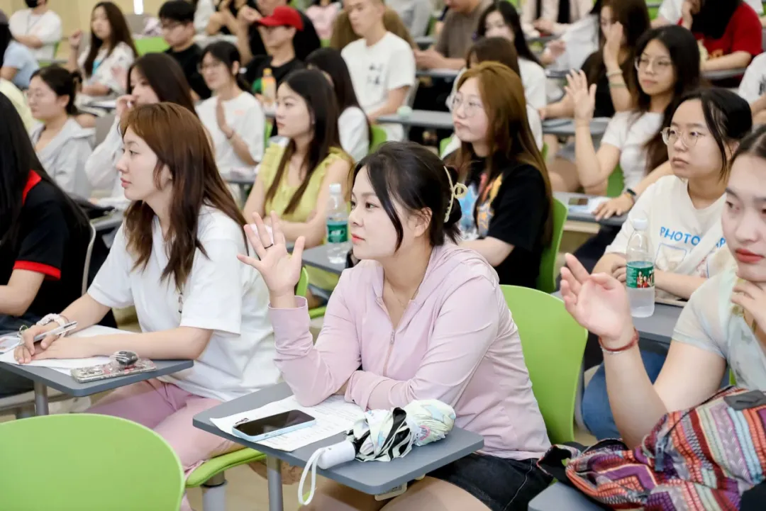 市场营销(时尚零售与品牌管理方向) | AI赋能时尚零售,定制培育菁英