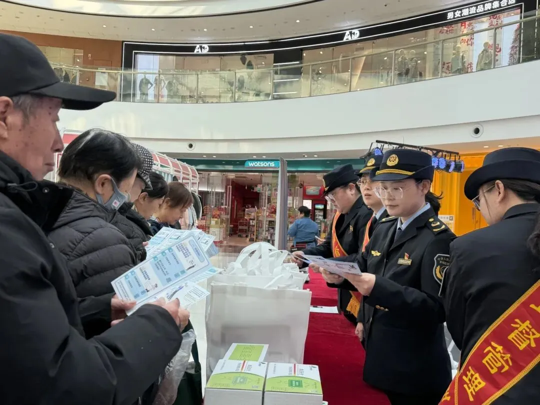 师市市场监督管理局守法诚信宣传进商超 诚信经营入人心