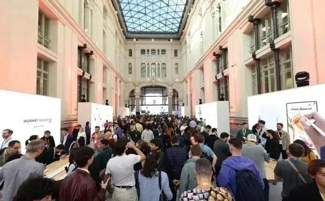 Mate80系列全球首发,正式回归海外市场