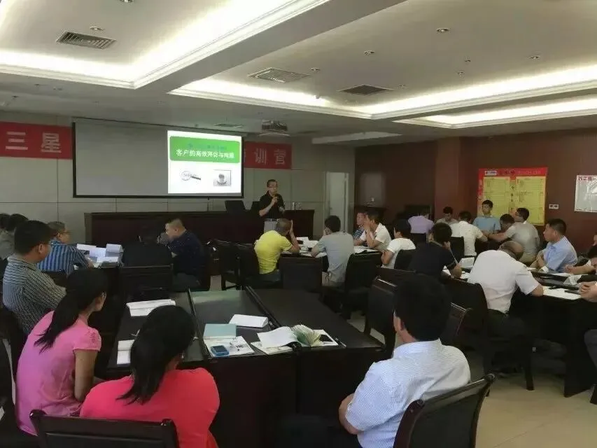 山培联研学堂名师推介 | 王磊:20年营销实战深耕,以AI赋能企业增长