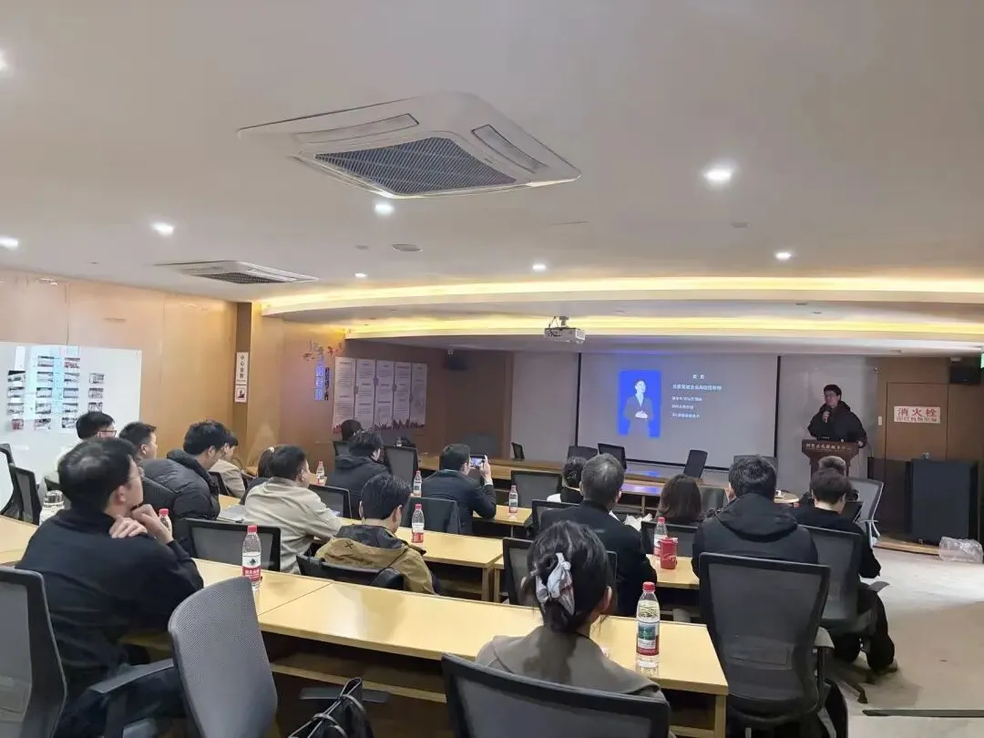 产业AI落地首站!杭州市场营销协会三月会员日暨产业OPC发布创新沙龙圆满举行