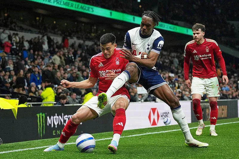 托特纳姆热刺与诺丁汉森林,市场风向诡异!