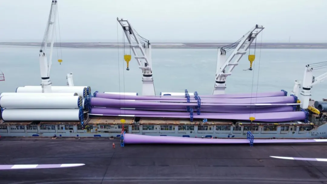 【市场】成飞公司出口土耳其Usak项目首批彩绘叶片成功发运