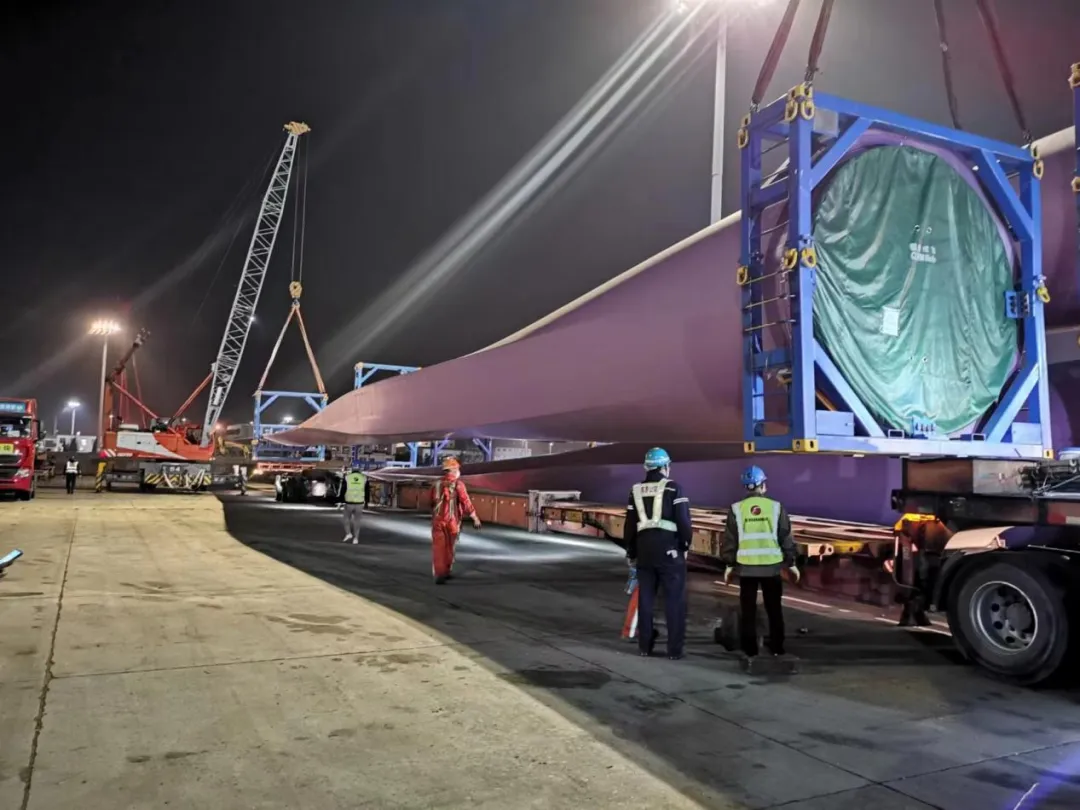 【市场】成飞公司出口土耳其Usak项目首批彩绘叶片成功发运