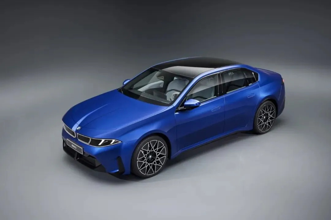 【绑架整个豪华电动车市场】2027年买豪华电动轿车,BMW i3和奔驰C-Class EQ怎么选?这篇对比把优缺点说透了