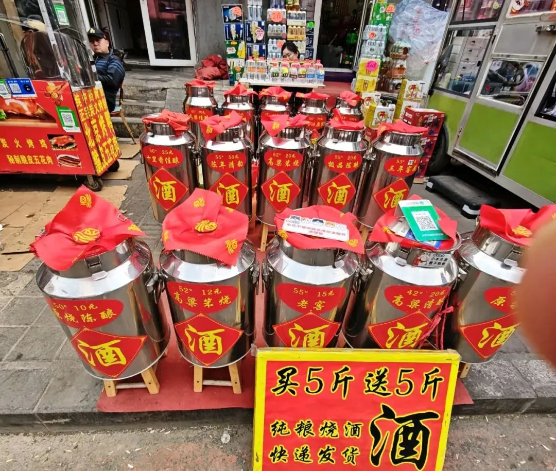 别再问沈阳去哪逛!亚明市场才是真正的烟火气天花板,本地人外地人都爱逛的幸福感爆棚的市井烟火!