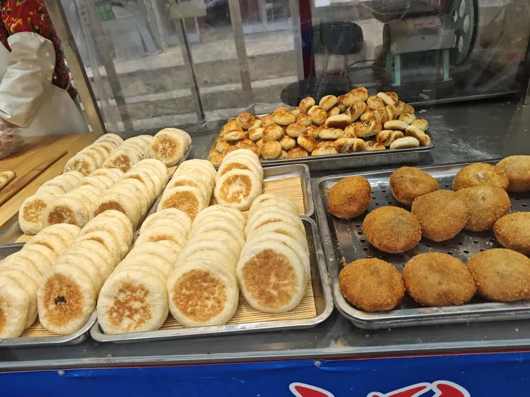 别再问沈阳去哪逛!亚明市场才是真正的烟火气天花板,本地人外地人都爱逛的幸福感爆棚的市井烟火!