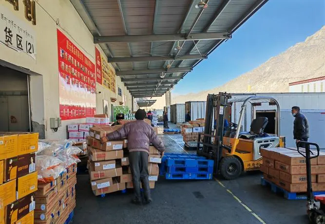 高原门户升级,西宁联通大市场