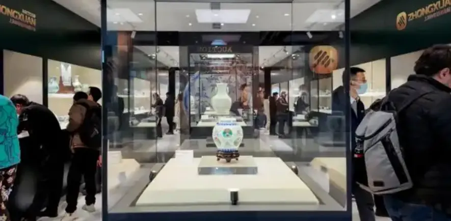 艺术品市场大变局!下一个十年财富风口已现