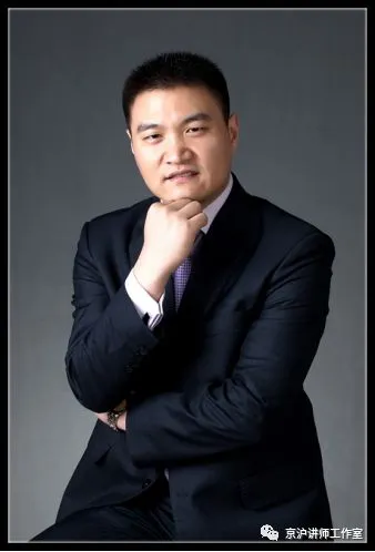 李锋–银行资深营销管理专家,著作:《管人管心》、《炒店》、《社群》、《银行外拓》