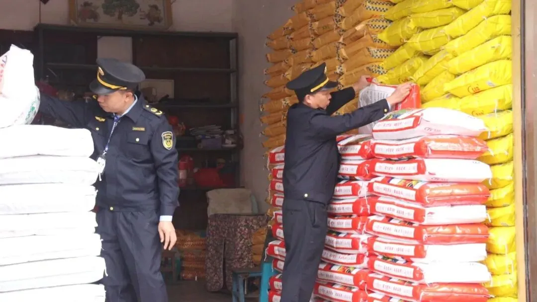 三都严管农资市场 护航春耕生产安全