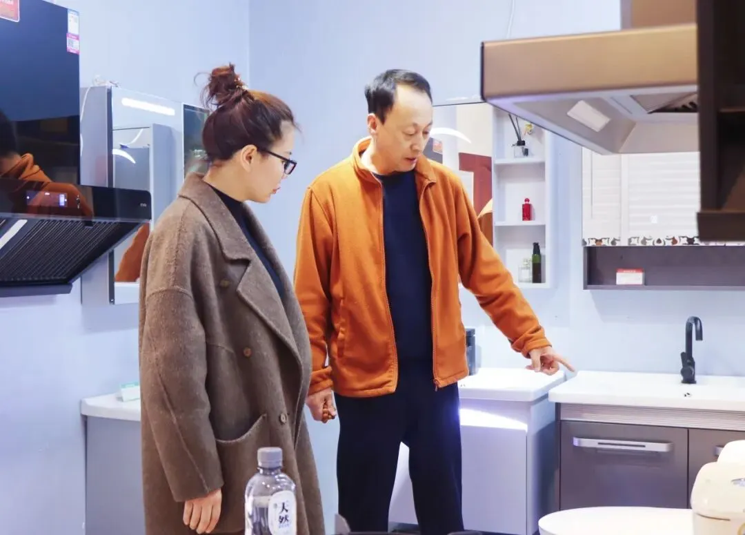 白银区:“适老焕新”双发力 消费市场添活力