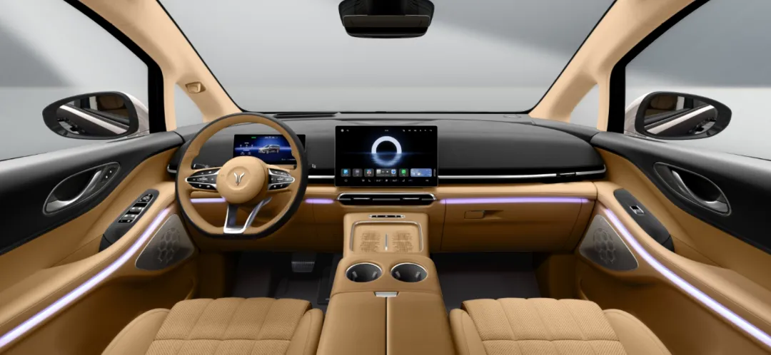 【新车上市】硬抢市场之冠军版梦想家,其他MPV怎么接,3月10日岚图梦想家冠军版上市,30.99万,配置参考乾崑Pro,车价同比优惠5万!