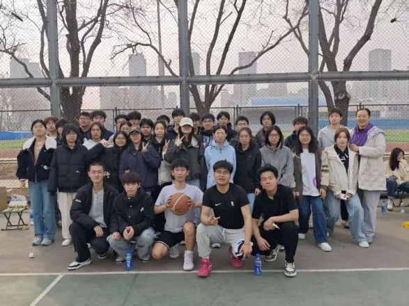 计算机科学技术系“青春燃赛场,蓝魂聚计科”篮球大赛