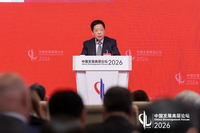 韩文秀:我国的超大规模市场优势还没有充分发挥出来,城市更新、传统基础设施改造升级、新型基础设施建设等领域都有巨大投资空间